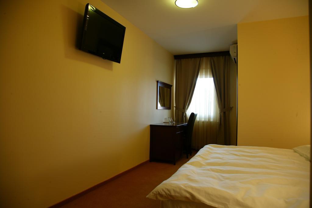 Garni Hotel Contact Belgrado Kamer foto