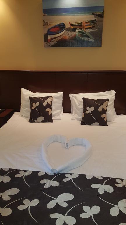 Garni Hotel Contact Belgrado Buitenkant foto