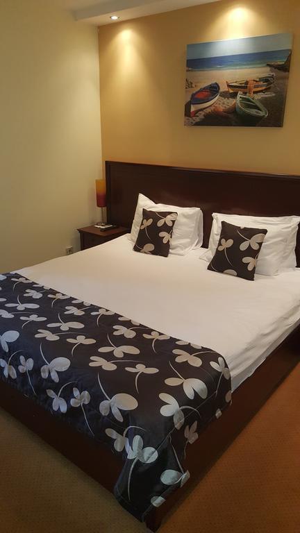 Garni Hotel Contact Belgrado Buitenkant foto