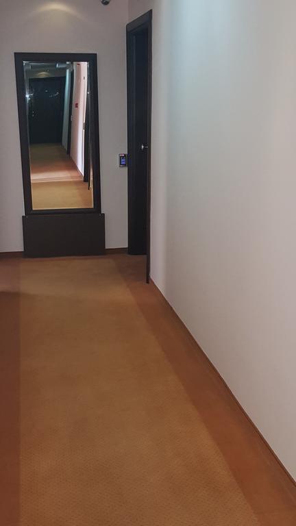Garni Hotel Contact Belgrado Buitenkant foto